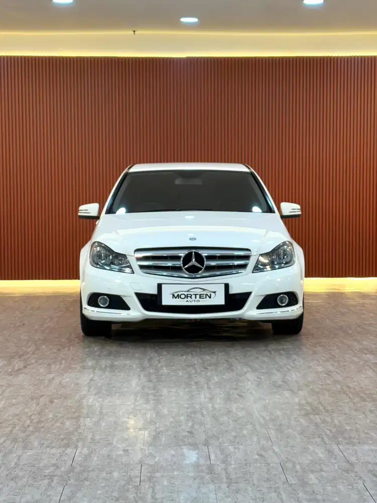 [KM 36rb] Mercedes Benz C 200 Avantgarde 2012, Putih