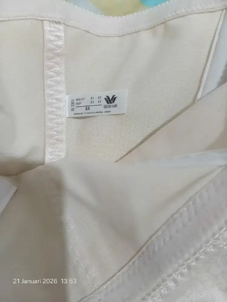 Korset wanita Wacoal ukuran sesuai gambar