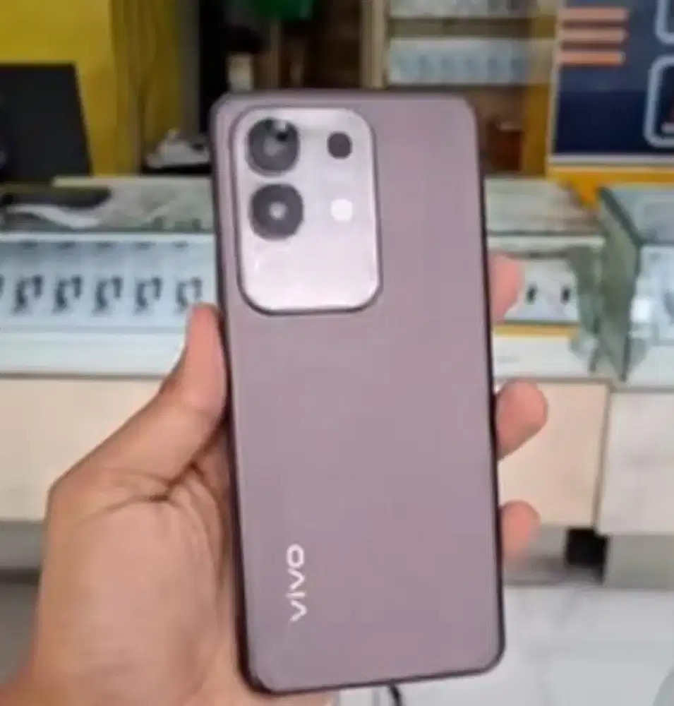 VIVO Y29/128 ram 8gb