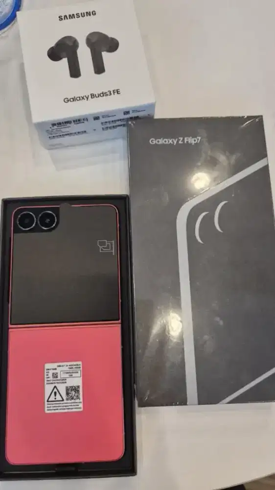 SAMSUNG GALAXY ZFLIP 7