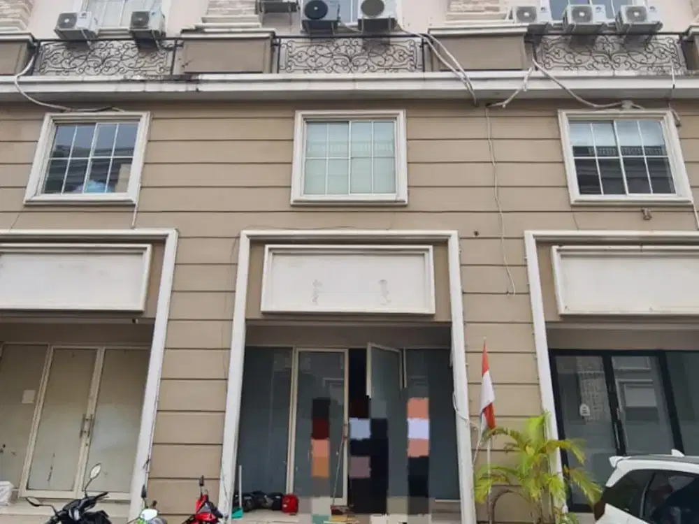 Disewakan Ruko CBD 4 Lantai Di Green Lake CIty Cipondoh Tangerang Siap Huni