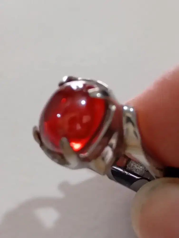 Batu akik ruby merah