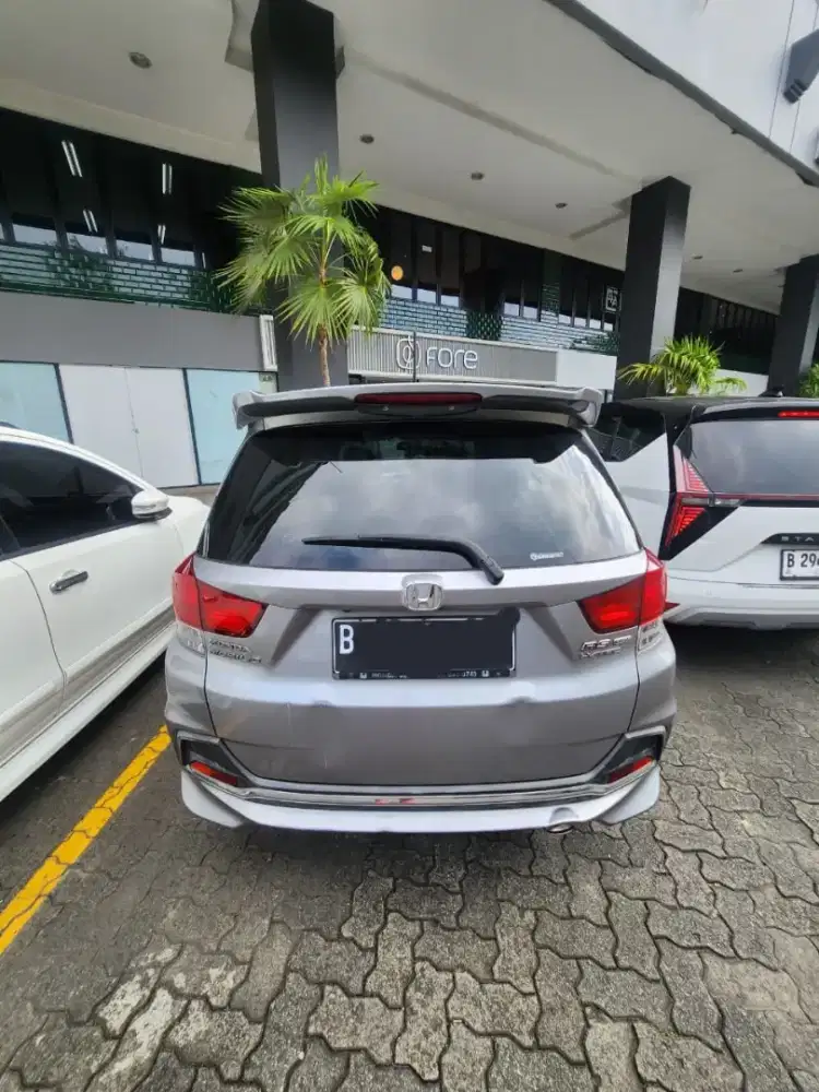 SECOND HONDA MOBILIO