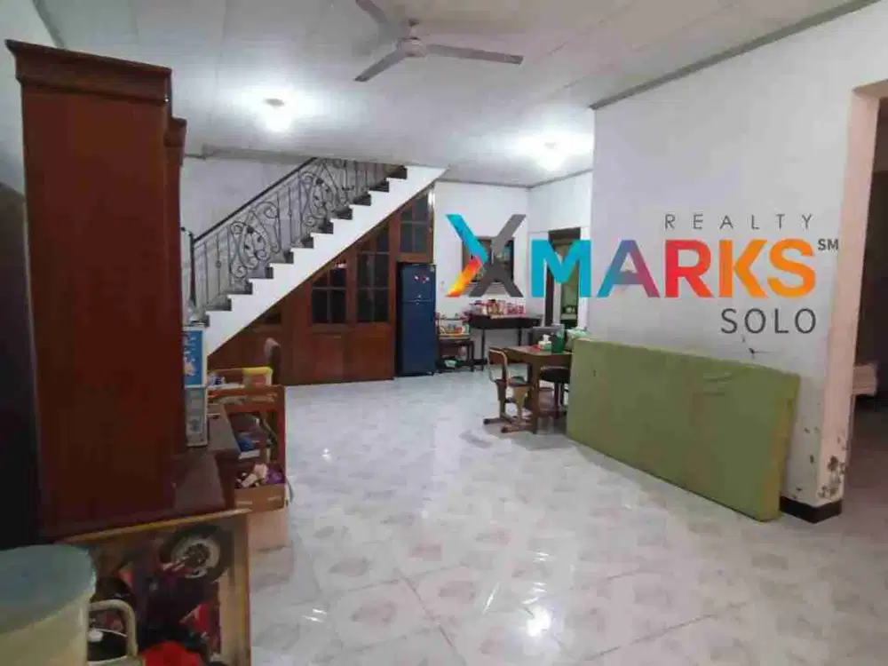 Jual Murah Tanah Bonus Bangunan area tengah kota Serengan cocok utk Investasi atau Bangun Kost, Harga bawah pasar