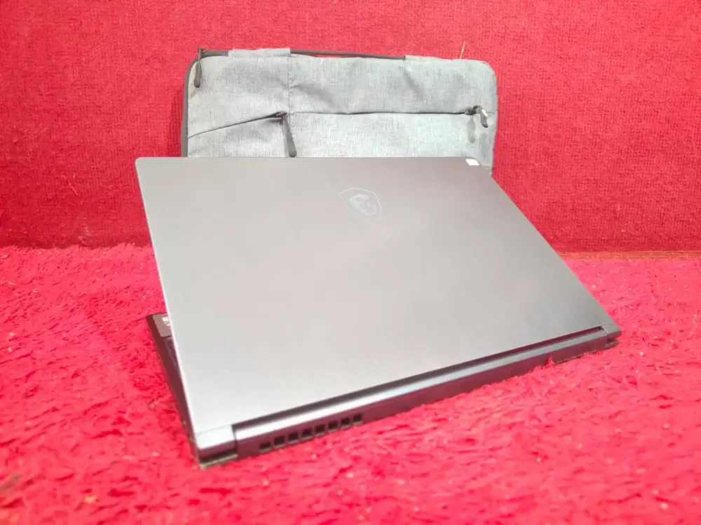 Laptop MSI Modern 14 A10M Core i5-10210U 8GB SSD 512GB