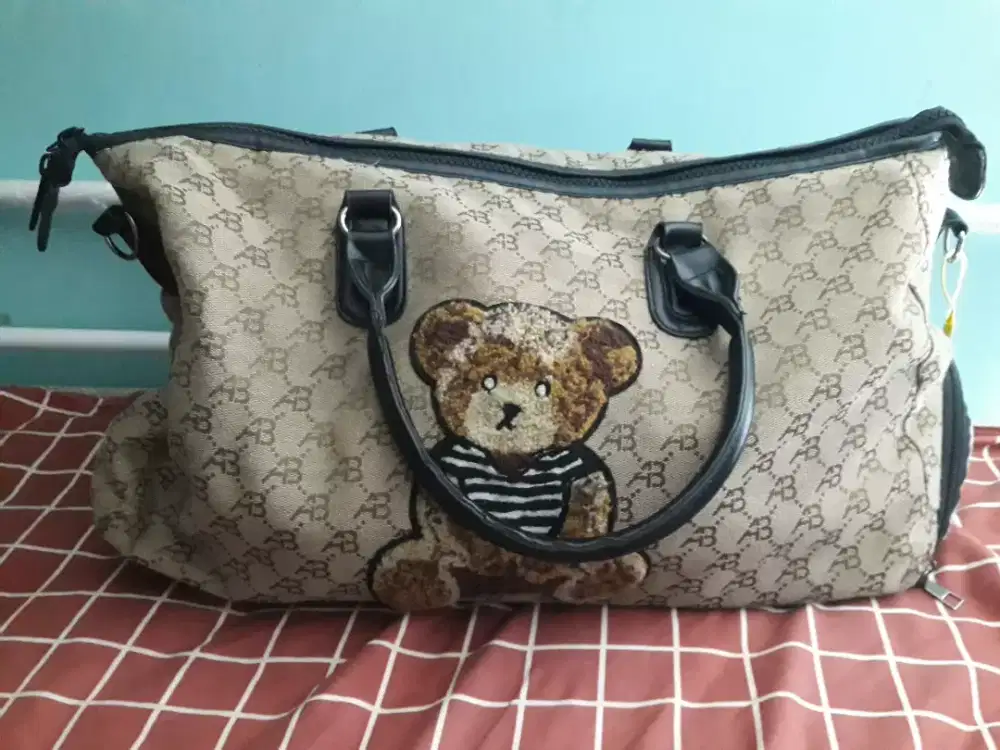 Tas wanita dan tas gunung