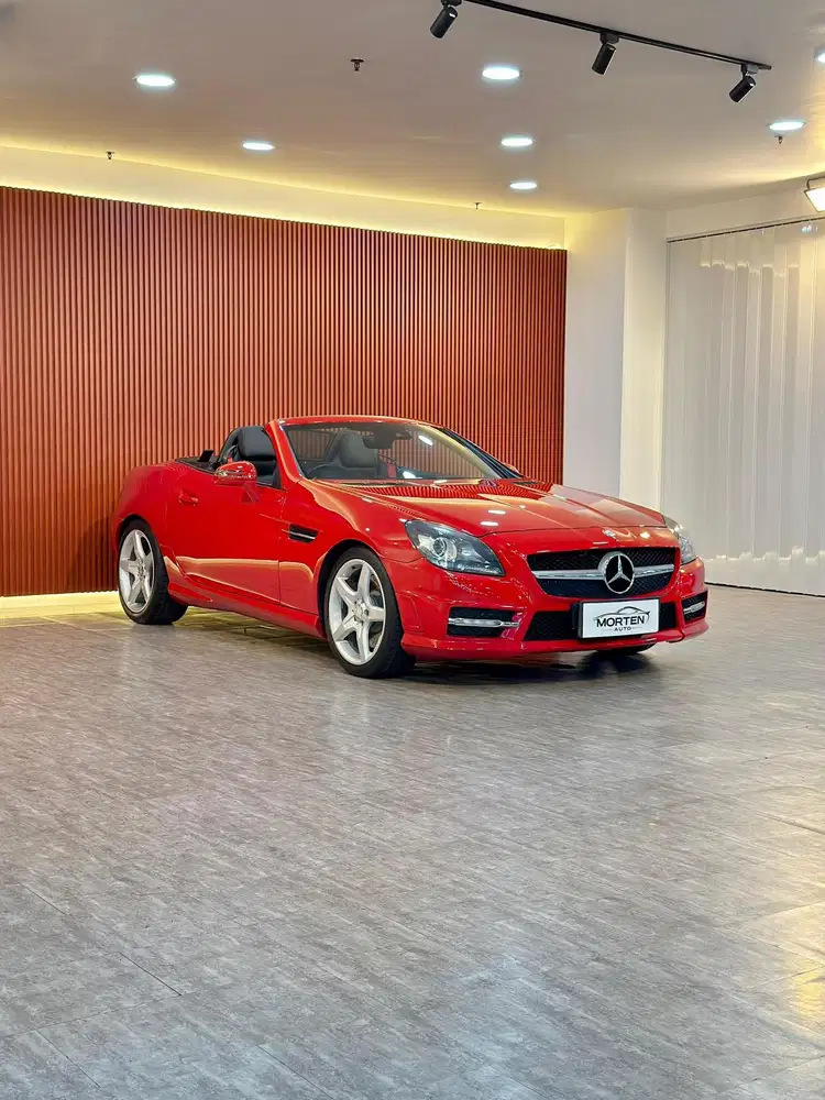 [KM 42rb] Mercedes Benz SLK 200 AMG Magic Sky 2012, Merah