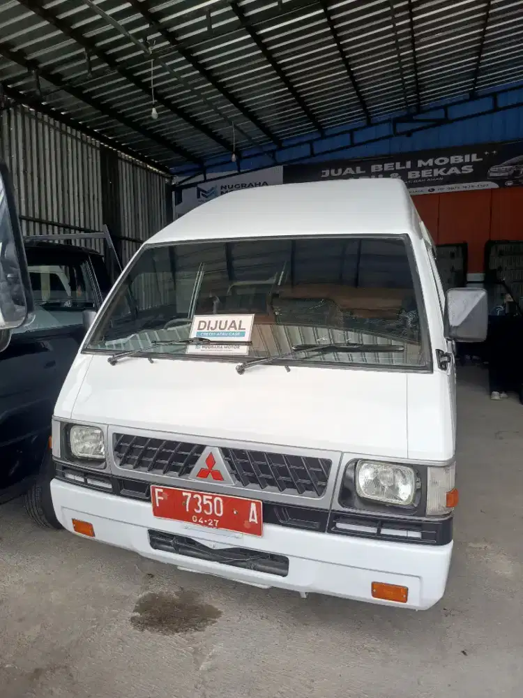 Colt L300 minivan 2007