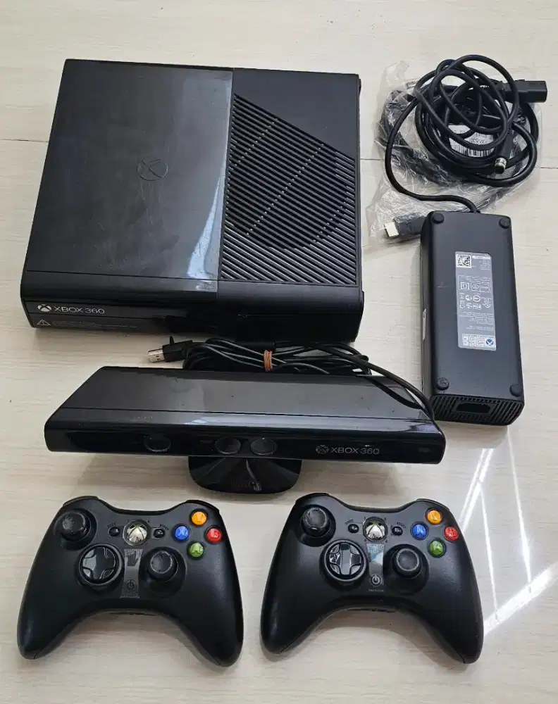 Xbox 360 Slim Model 1538 + Kinect + 2 Stick | Last Slim Version
