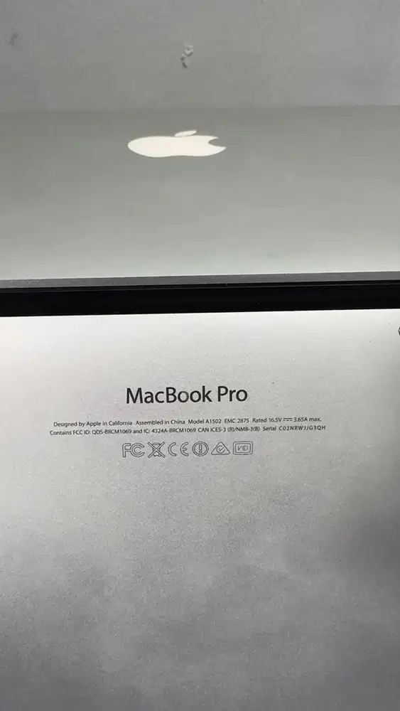Jual macbook pro keluaran pertama
