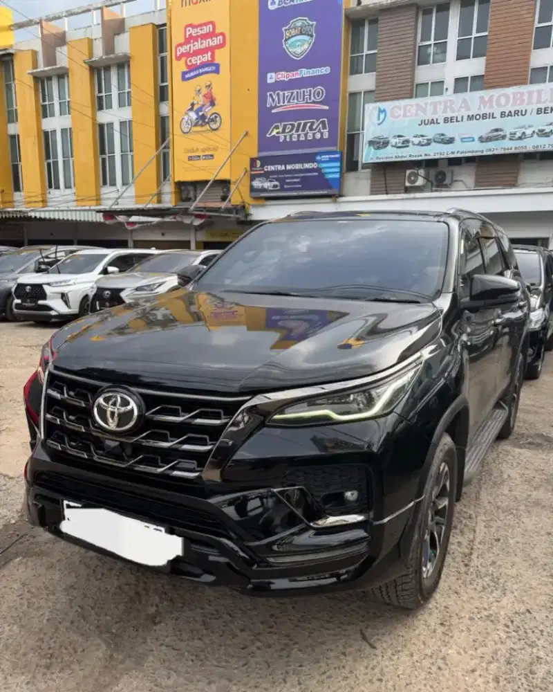 Fortuner GR 2.4 AT 2021 / 2022 hitam istimewa dp 75 jt