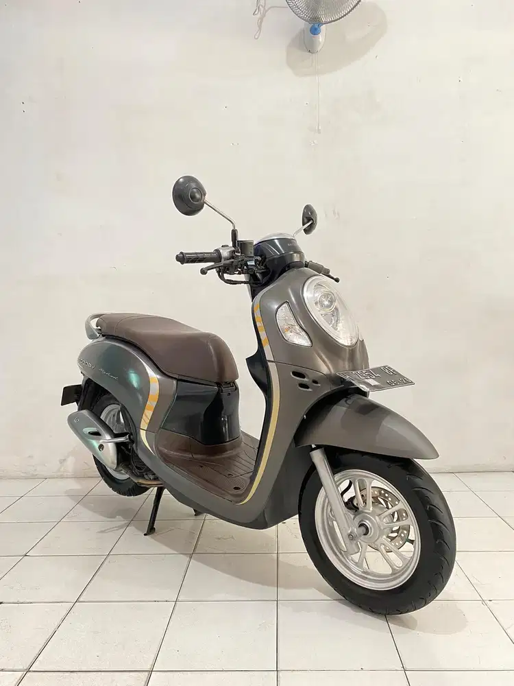 SCOOPY STYLISH 2021 coklat