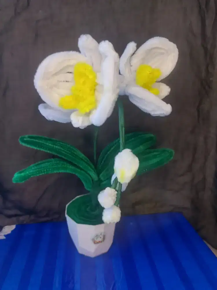 Bunga hias kawat bulu