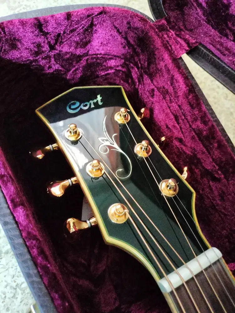 Gitar Cort Premium Limited Edition