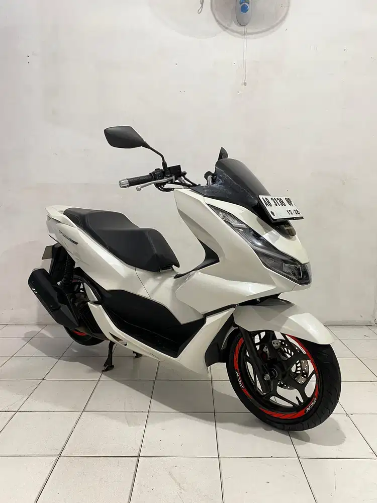 NEW PCX 2023 CBS PUTIH