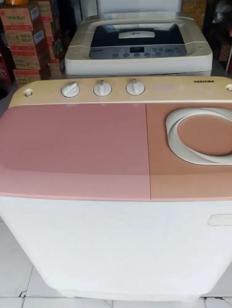 Dijual mesin cuci Toshiba 2 tabung kapasitas 6,5 kg