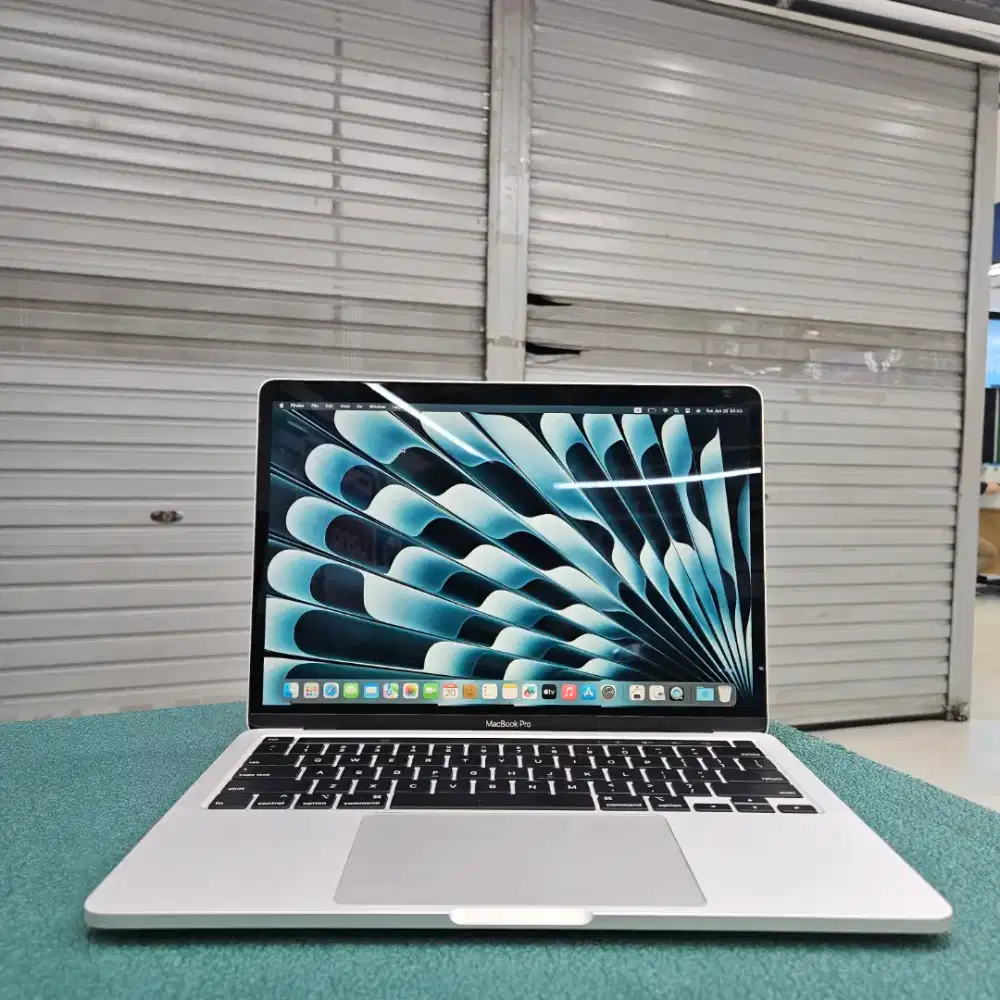 MacBook Pro 2020 i5 RAM 16GB SSD 512GB Retina Display