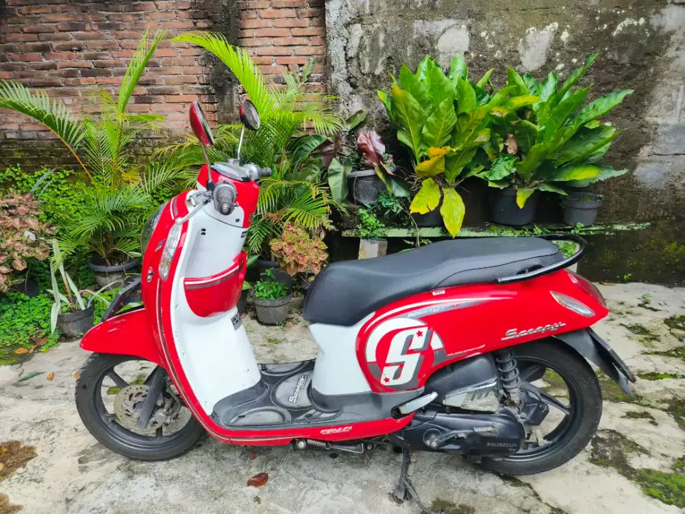 Scoopy 2017 ESP ISS merah putih AB Kota Jogja