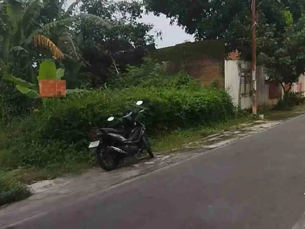 Tanah Dekat Flyover Purwosari dan Solo Square