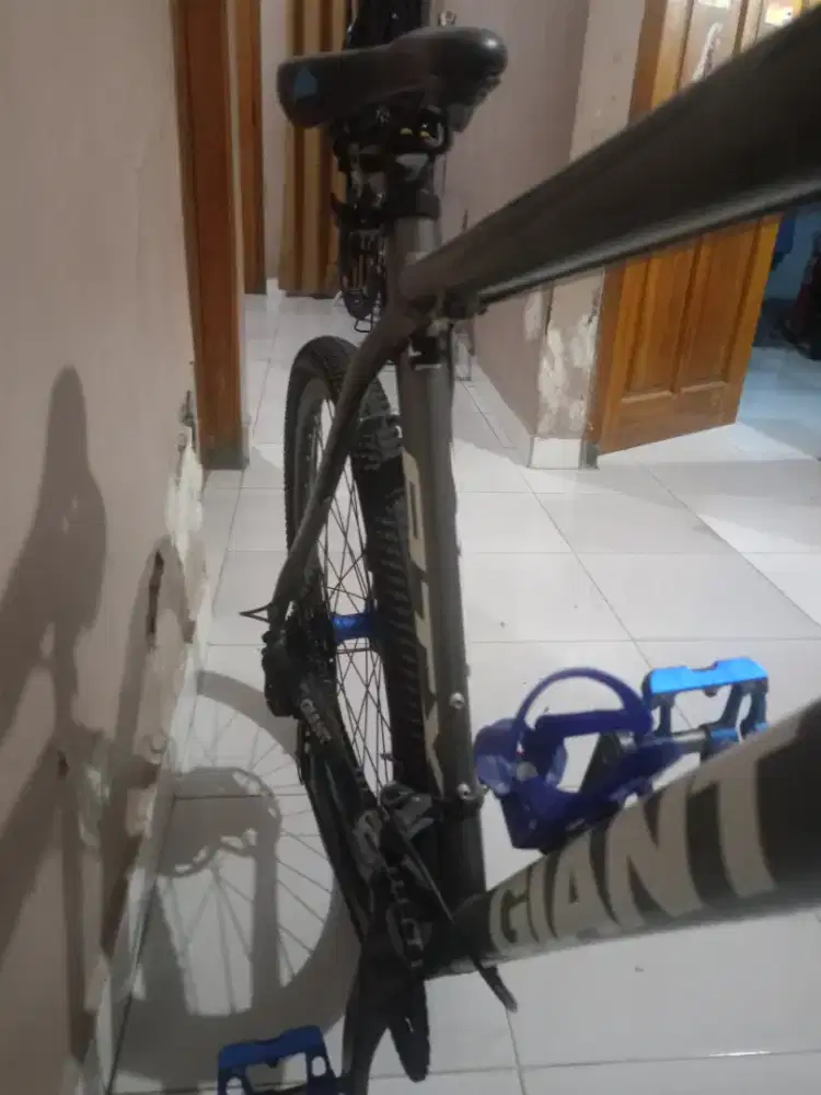 Dijual mtb Giant uk25