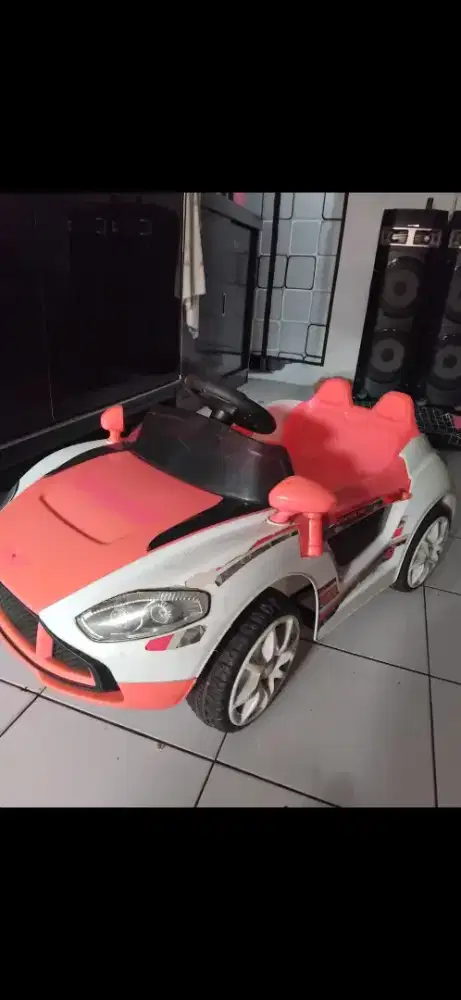 Mobil mobilan anak pakai aki