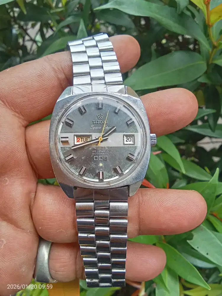 Jam tetoni antik otomatis original