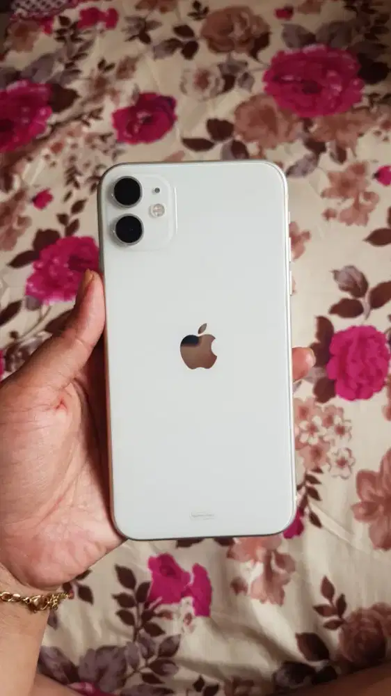 IPHONE 11 64gb warna putih