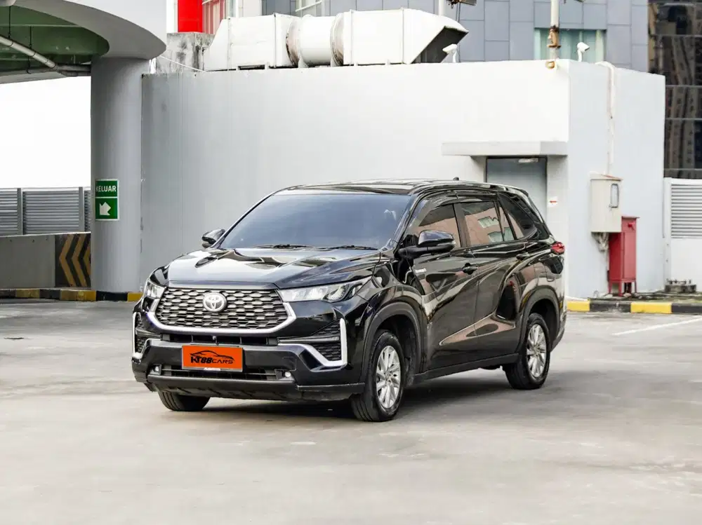 Toyota Innova Zenix G hybrid matic 2024 hitam ganjil
