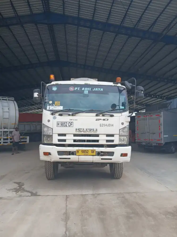 Giga FVM 34 W 240PS Tangki Bulk