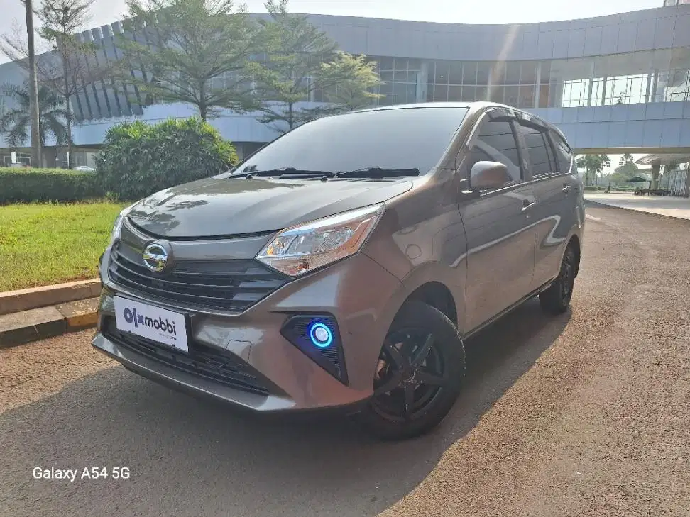DP MURAH Daihatsu Sigra 1.0 M Bensin-MT 2021 Coklat CWYXB