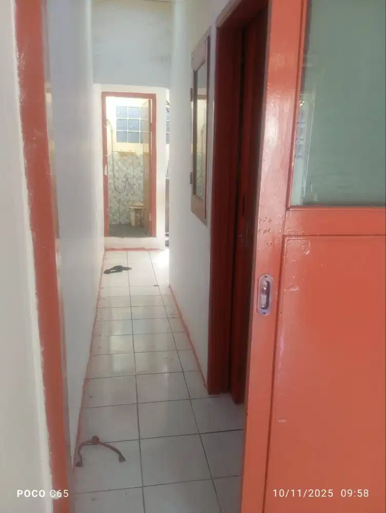 Disewakan Rumah Imut Depan Taman Di Margahayu Raya