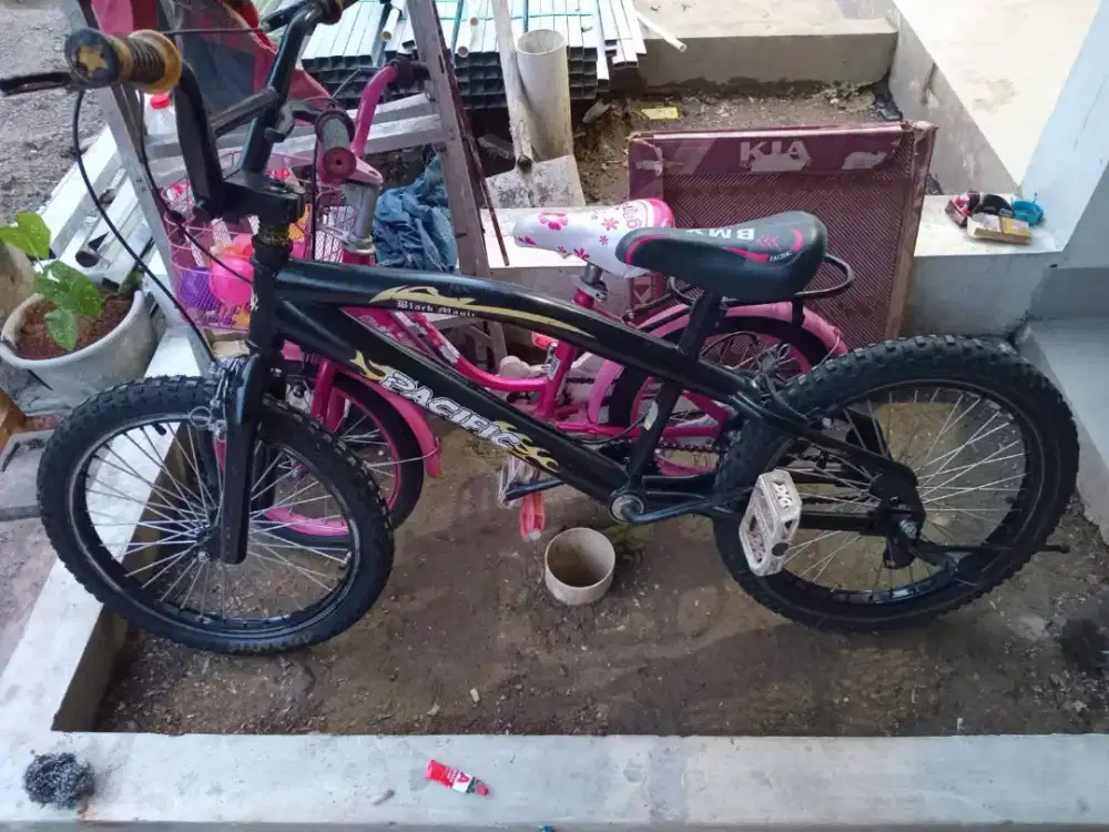Sepeda BMX merk Pacific