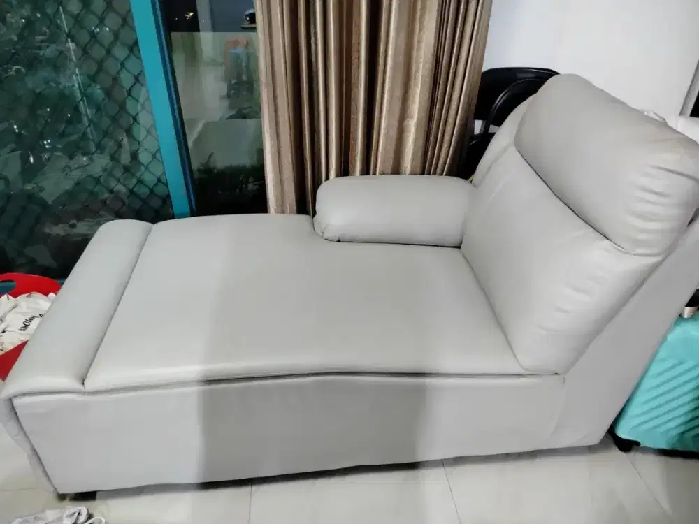 Dijual Sofa. Pemakaian pribadi.
