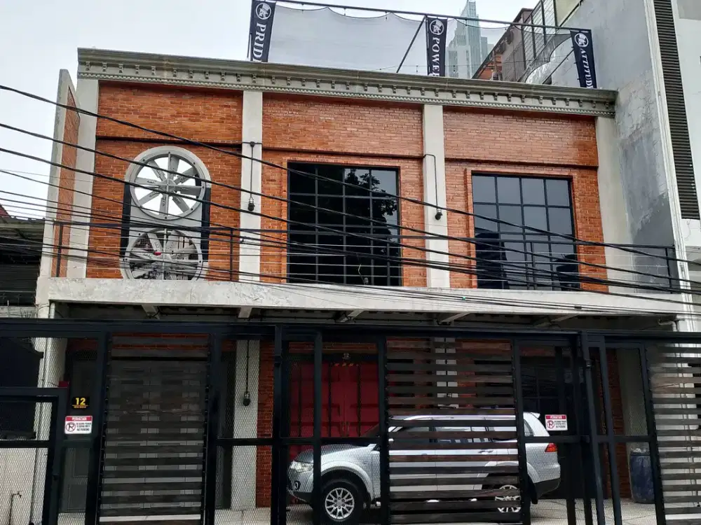 Disewakan Rumah Konsep Industrial Bangunan Kawasan Elite Setia Budi