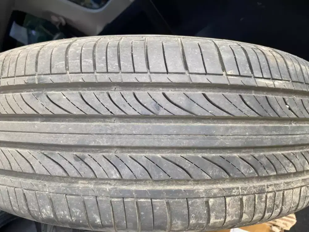 Ban bekas GT tahun 2023 UK 195/60 ring 16 kondisi 85 persen