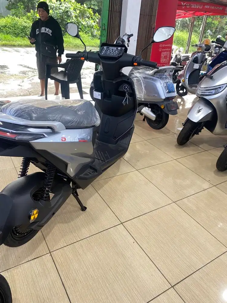 Sepeda litrik uwinfly