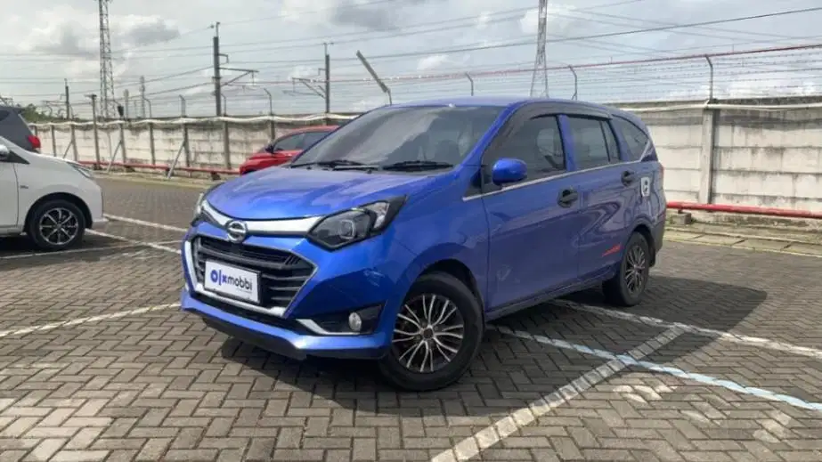 DP RENDAH Daihatsu Sigra 1.2 X Bensin-MT 2017 FZF