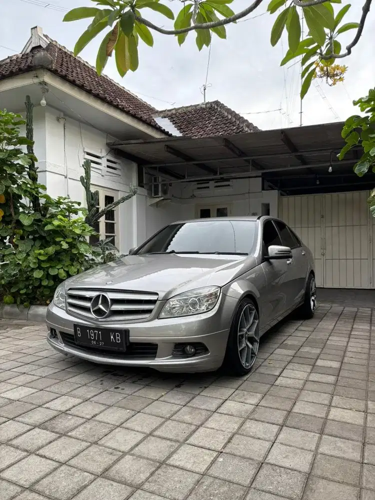 Mercy W204 C200 Kompressor matic th2009