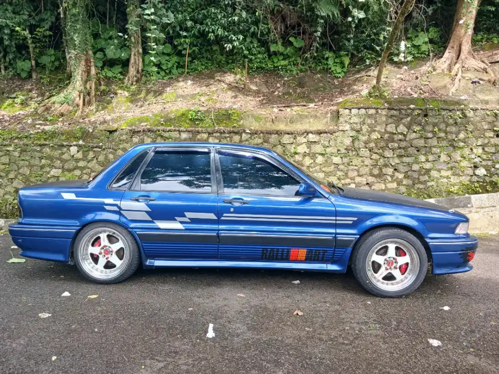 DIJUAL CEPAT MITSUBISHI ETERNA 1993