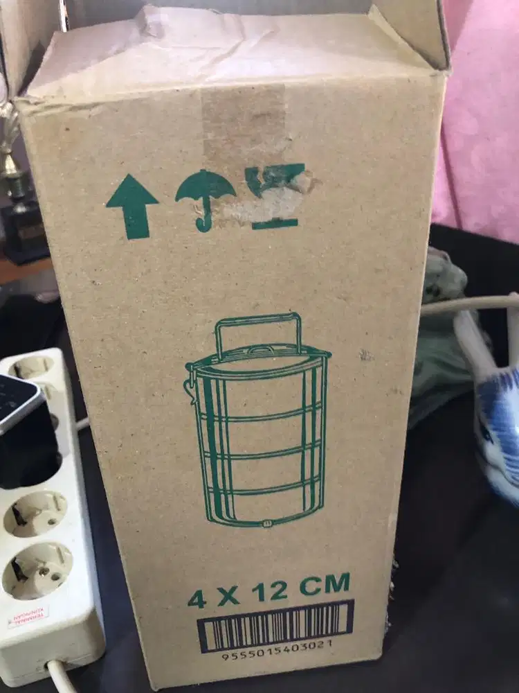 Rantang isi 4  baruu