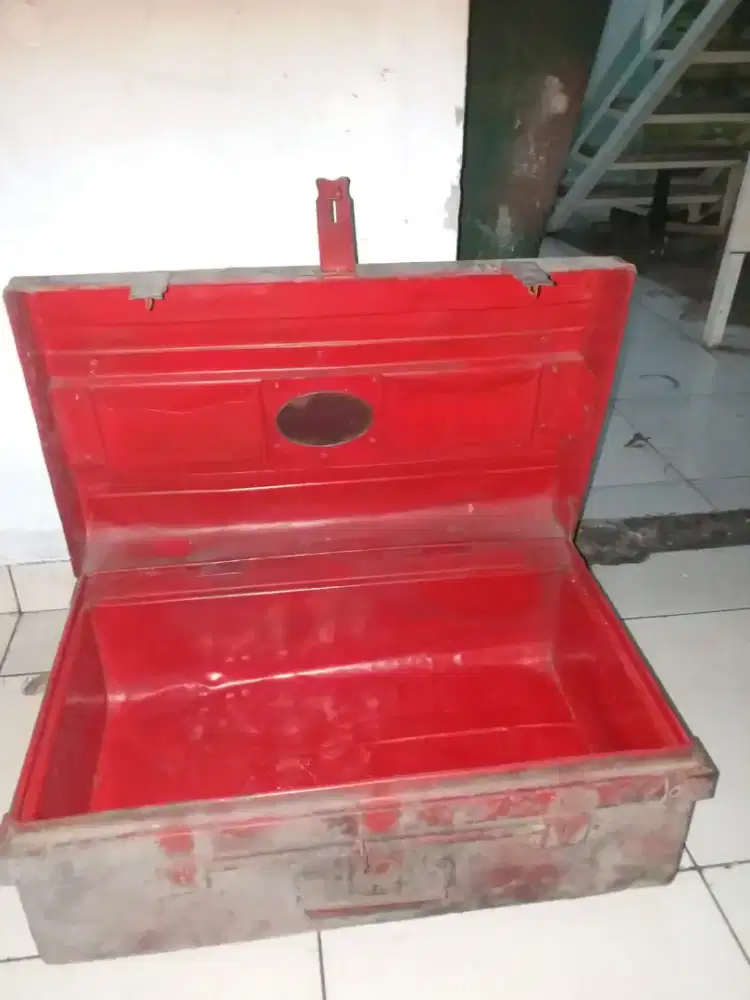 Peti box besi untuk tool
