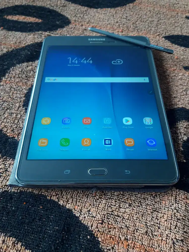 Samsung Galaxy Tab A8.0 with S Pen
