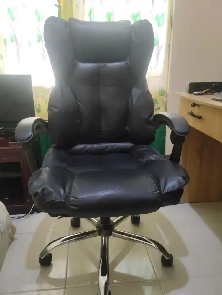 Kursi Kerja Direktur