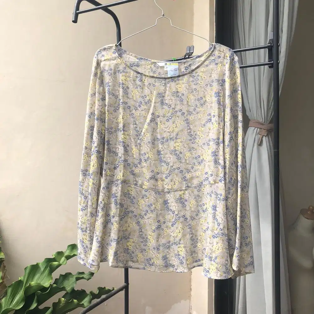 Atasan Wanita Lengan Panjang