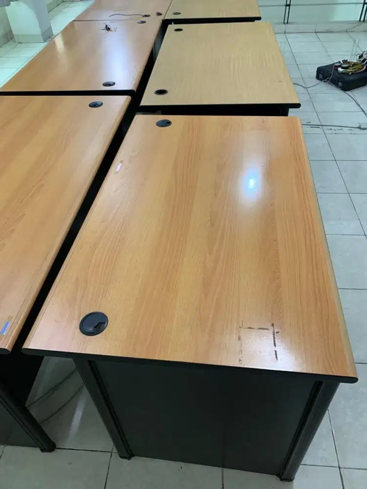 JUAL CEPAT MEJA KANTOR