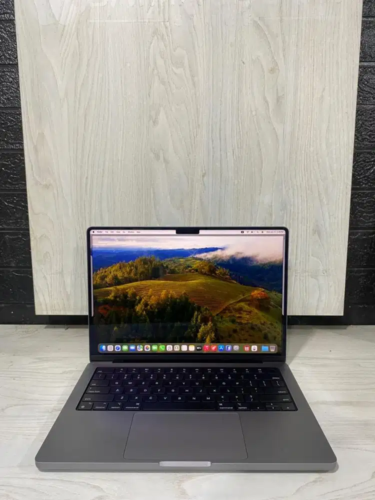 Macbook Pro M1 Pro 2021 14inc RAM 32gb SSD 512gb