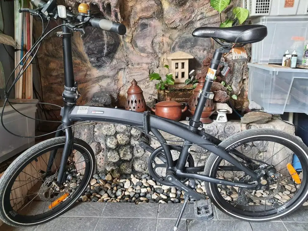 Sepeda Lipat ELEMENT ECOSMO 20 inch hitam doff 8 speed