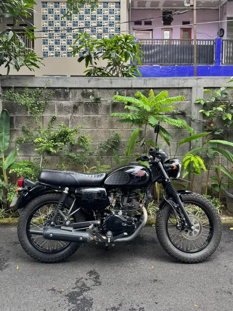 Kawasaki W175 Black Style 2021