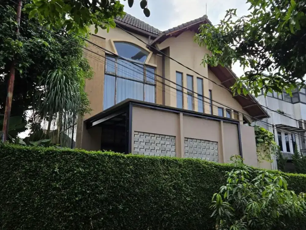 Rumah Mewah  di Komplek Setiabudi Rengency