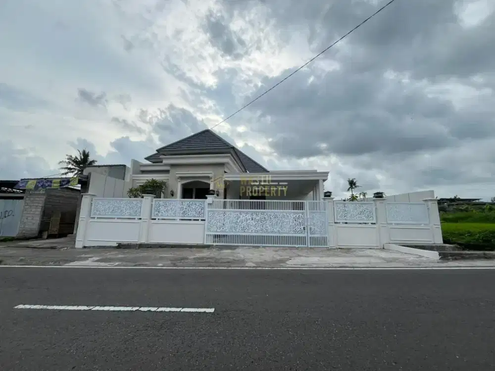 VILLA DESIGN KLASIK TANAH LUAS FULLY FURNISH DEKAT UII JAKAL